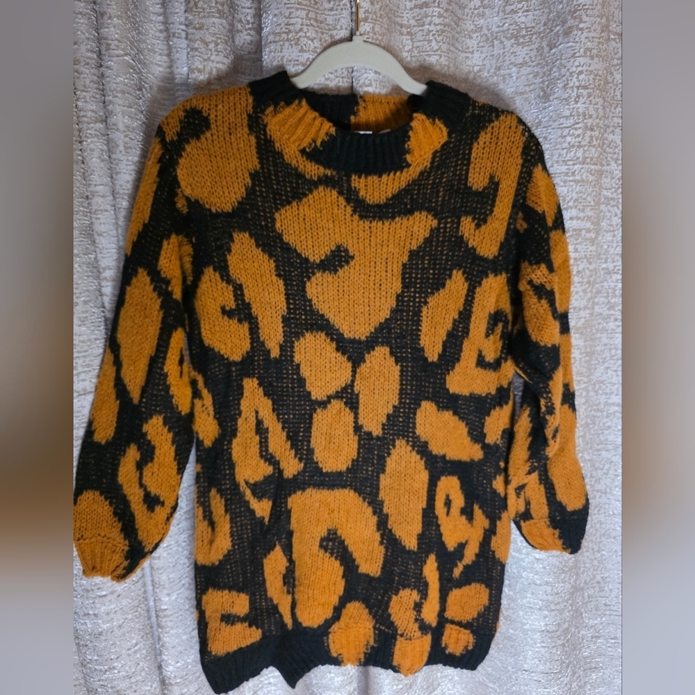 Stella McCartney Black and Orange Leopard Patterned Sweater - Picture 3 of 10